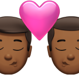 sich küssendes Paar: Mann, Mann und mitteldunkle Hautfarbe