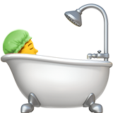 Person in Badewanne