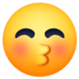 Küssendes Gesicht mit geschlossenen Augen - Facebook